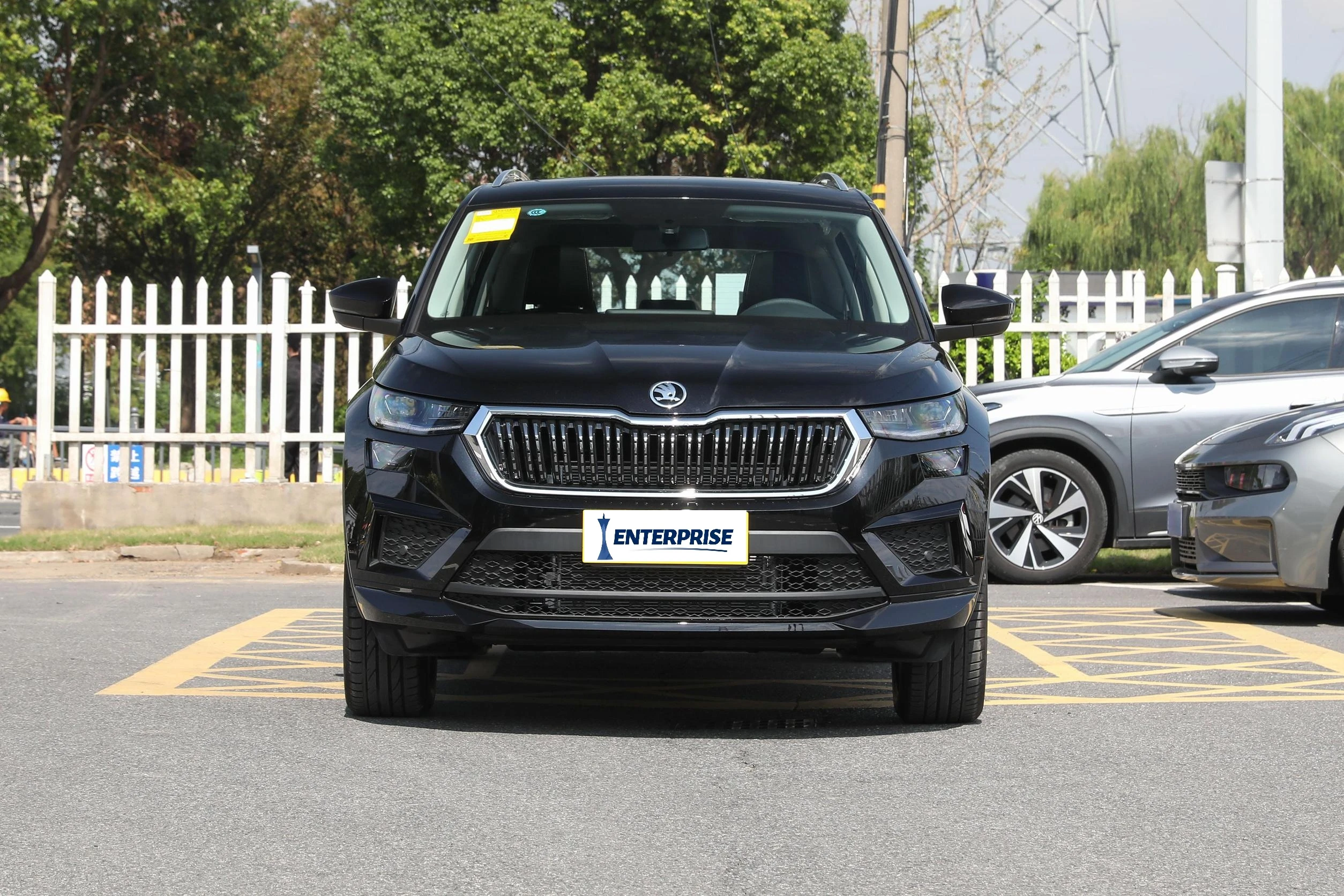 Низкая цена Kodiaq 2025 TSI380 7 мест 4WD 4X4 средний внедорожник автомобиль Skoda автоматические новые автомобили в Китае