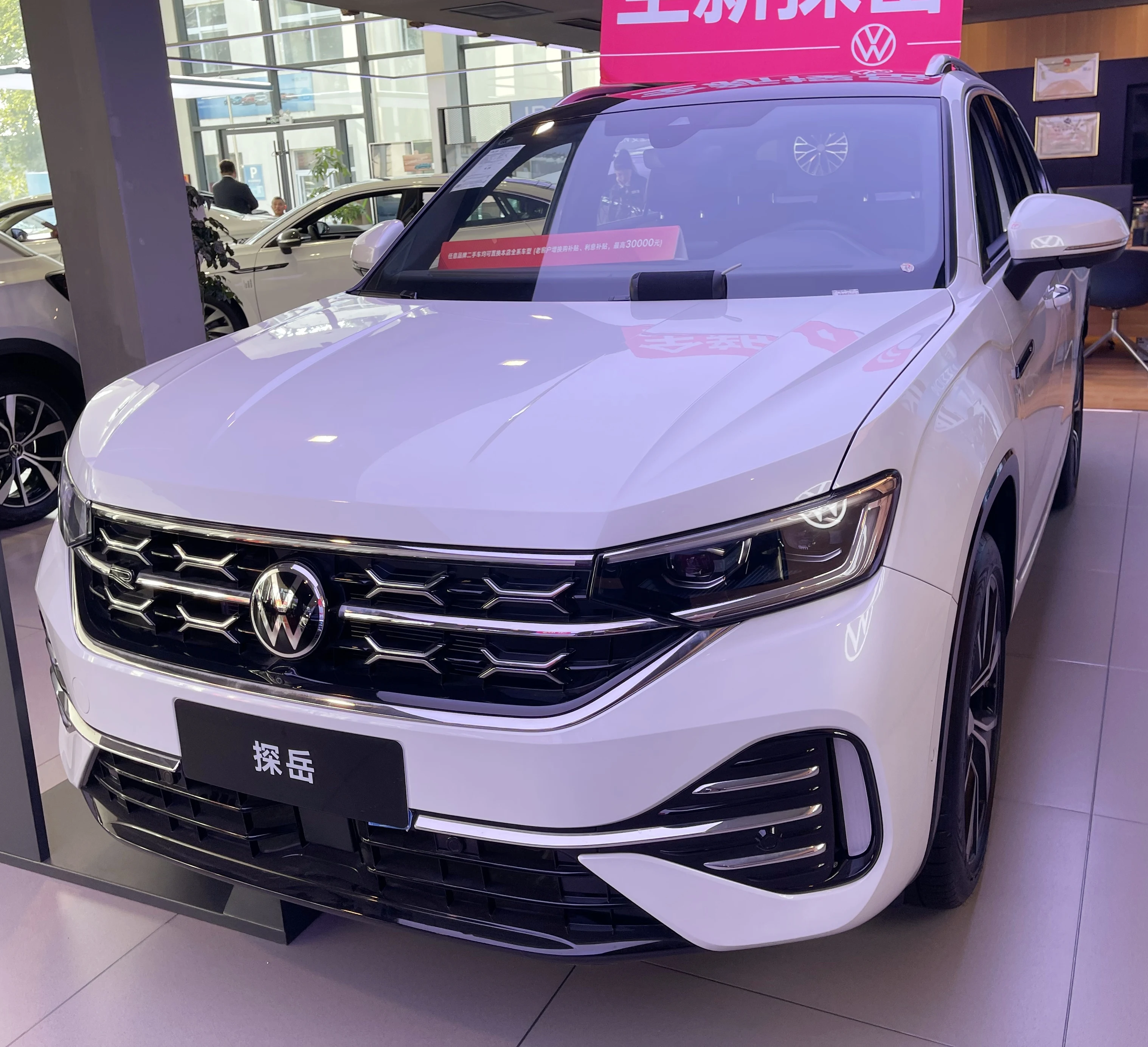 2024 Brand New Volkswagen TAYRON Luxury SUV 380TSI AWD R-Line Pro High Performance Edition for Volkswagen TAYRON