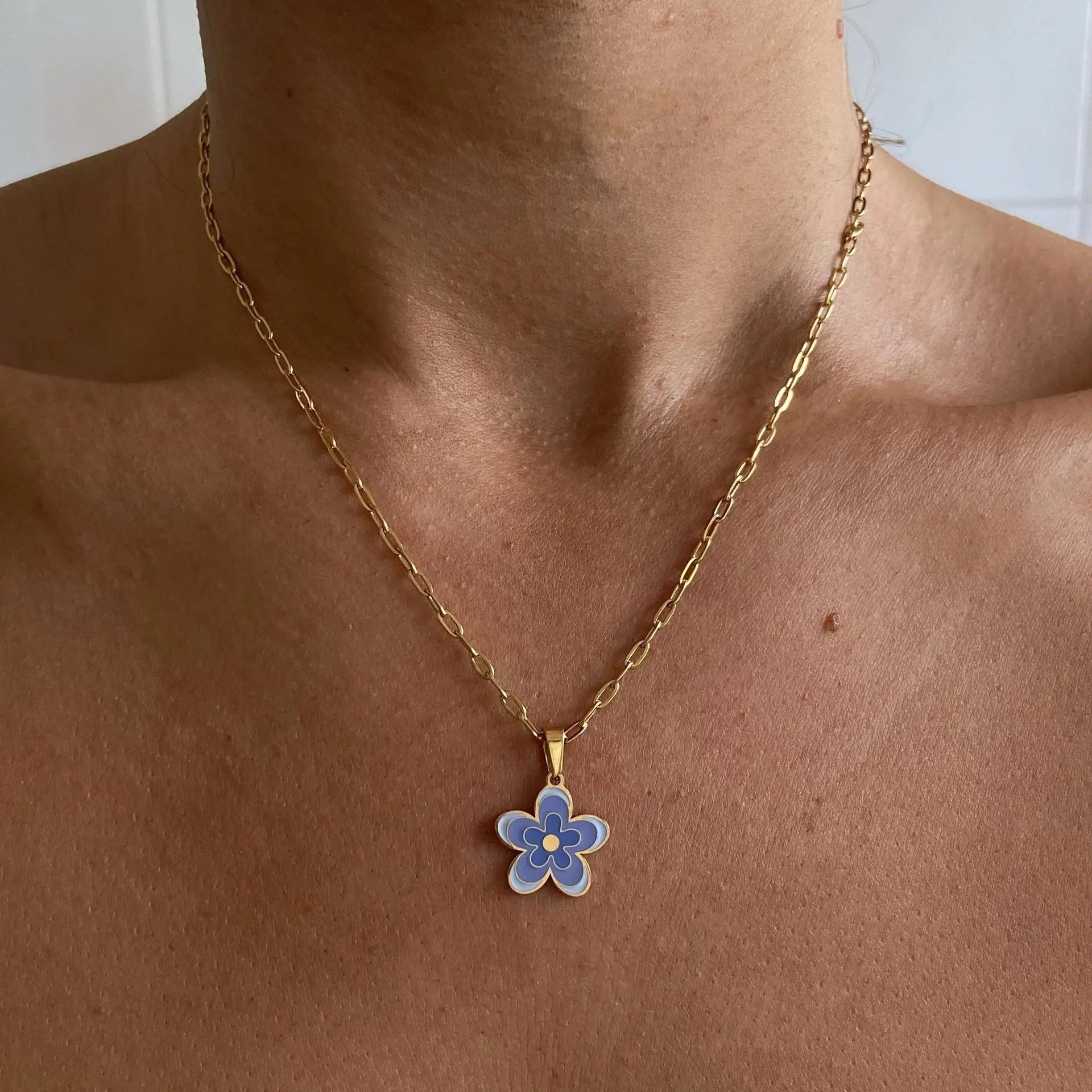 NUORO Multi Layer Floral Clavicle Chain Necklace 18K Gold Paper Clip Link Chain Titanium Steel Drop Oil Flower Pendant Necklace
