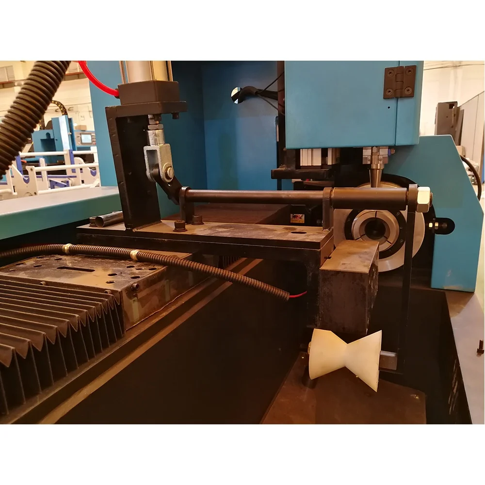 
Hot sale cnc stainless steel round pipe fiber laser 1000 watt cutting metal machine 