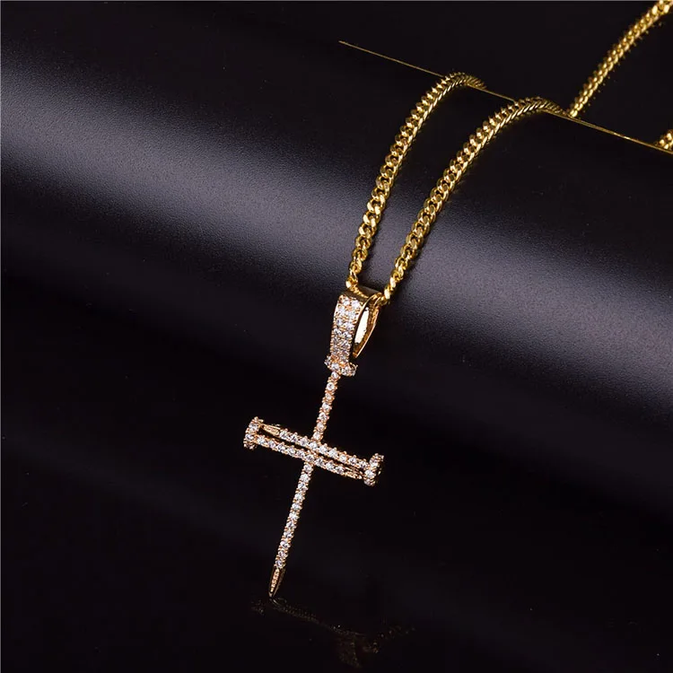 Циркон ногтей крест кулон медный материал со льдом Крест CZ Кулоны из нержавеющей стали ожерелье цепочка модная обувь в стиле хип-хоп ювелирные изделия