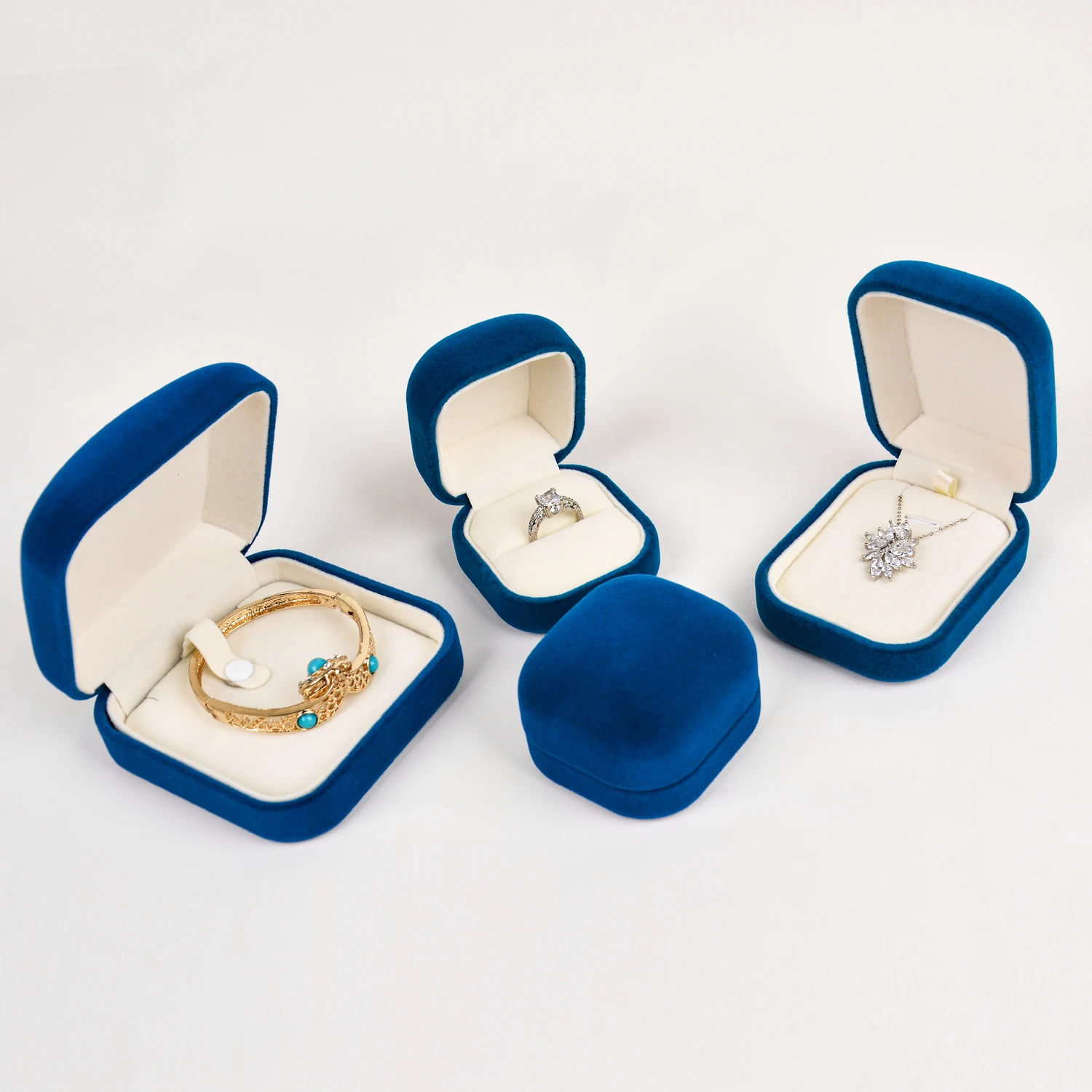 Wholesale Velvet Jewelry Case Luxury Earrings Ring Box Packaging For Jewelry Custom