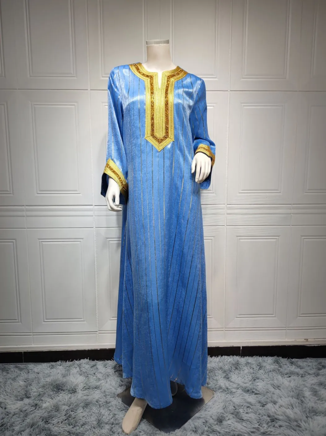 New arrival Islamic clothing Muslim Indonesia Southeast Asia Arabic lady gold blocking hot drilling women abaya dress