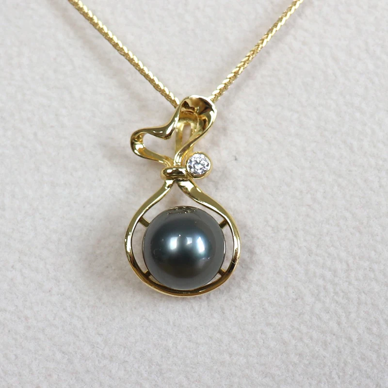 wholesale natural tahitian pearl pendant necklace,flexible length 925 silver chain,high luster,clean surface,round