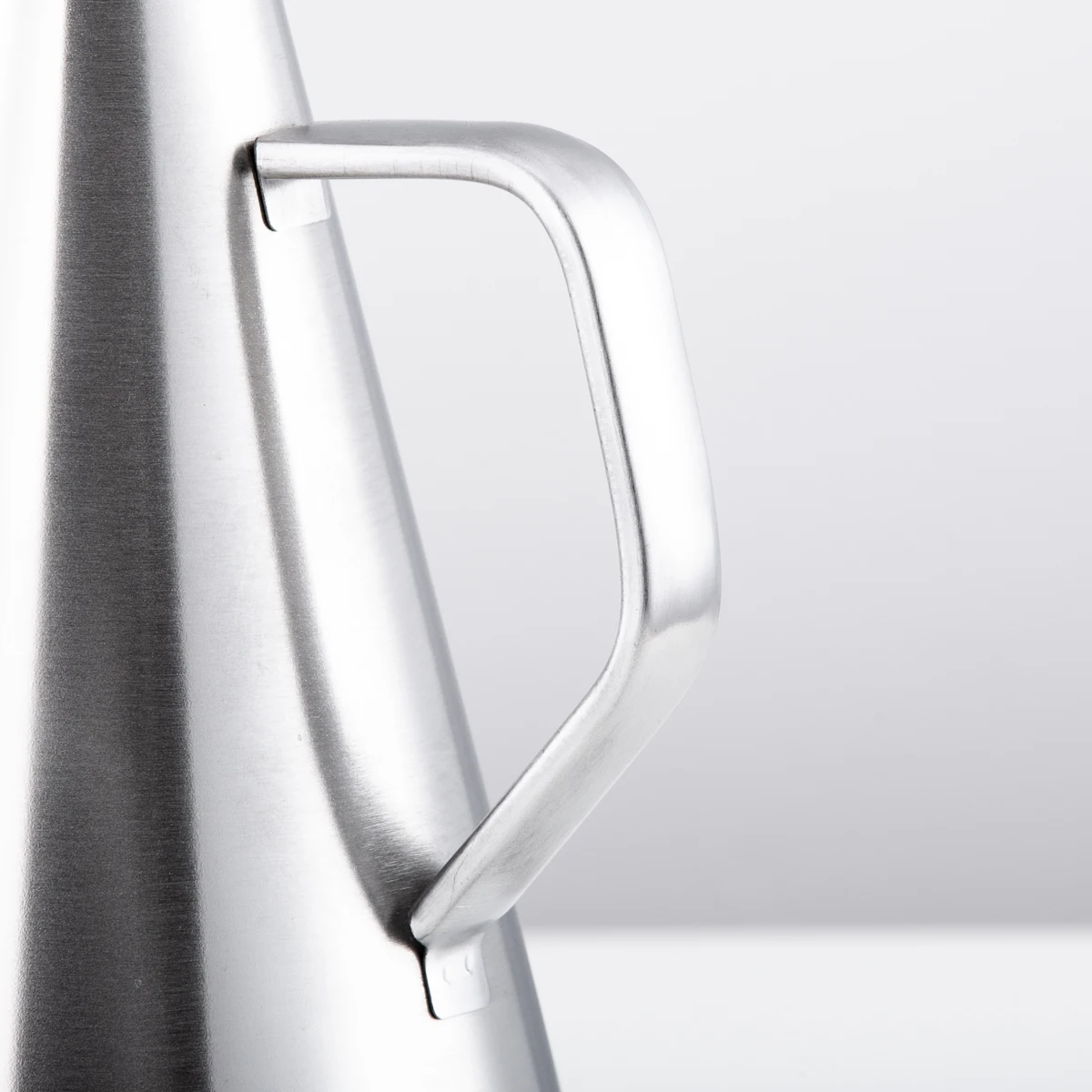 500ml Stainless Steel Olive Oil Dispenser, Leakproof Pourer Dispensing Bottle For Oil Soy sauce Vinegar Cooking wine