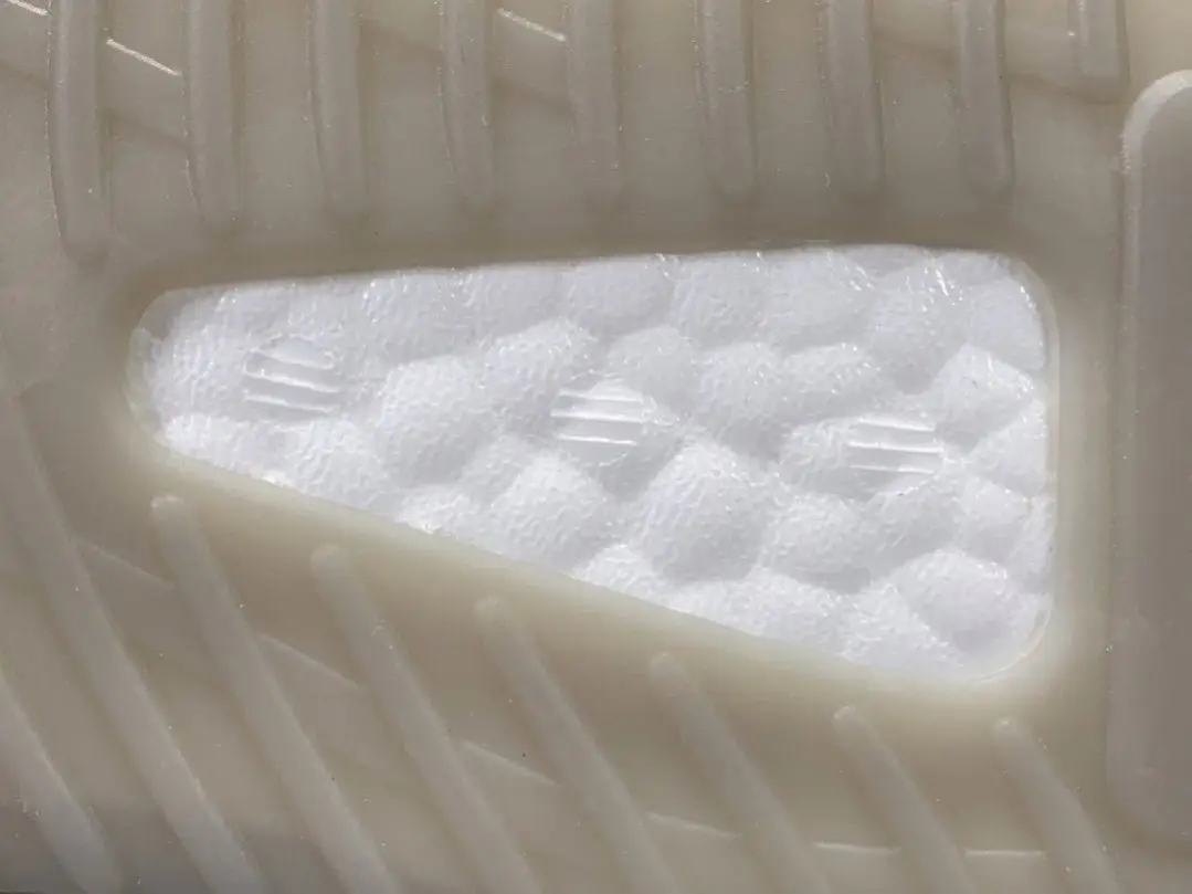 Putian Manufacturer Supply Yecheil Yecher Bone Fabric Sneakers Reflective OG Quality Yeezy 350 V2 Shoes with shoe box