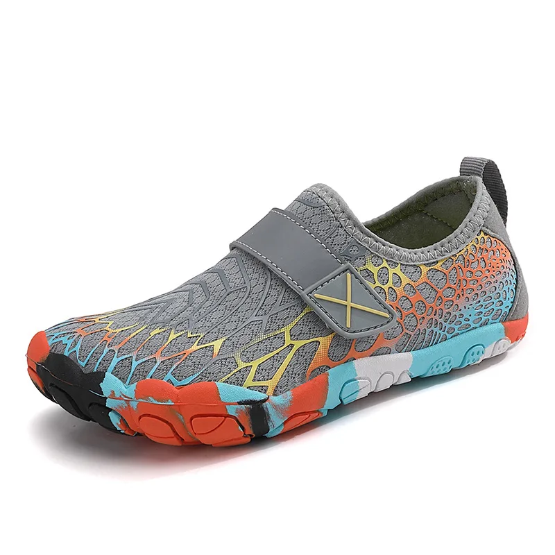 Wholesale cheap cartoon children  elastic wading shoes fashion swimming barefoot Water shoes kids upstream shoes
