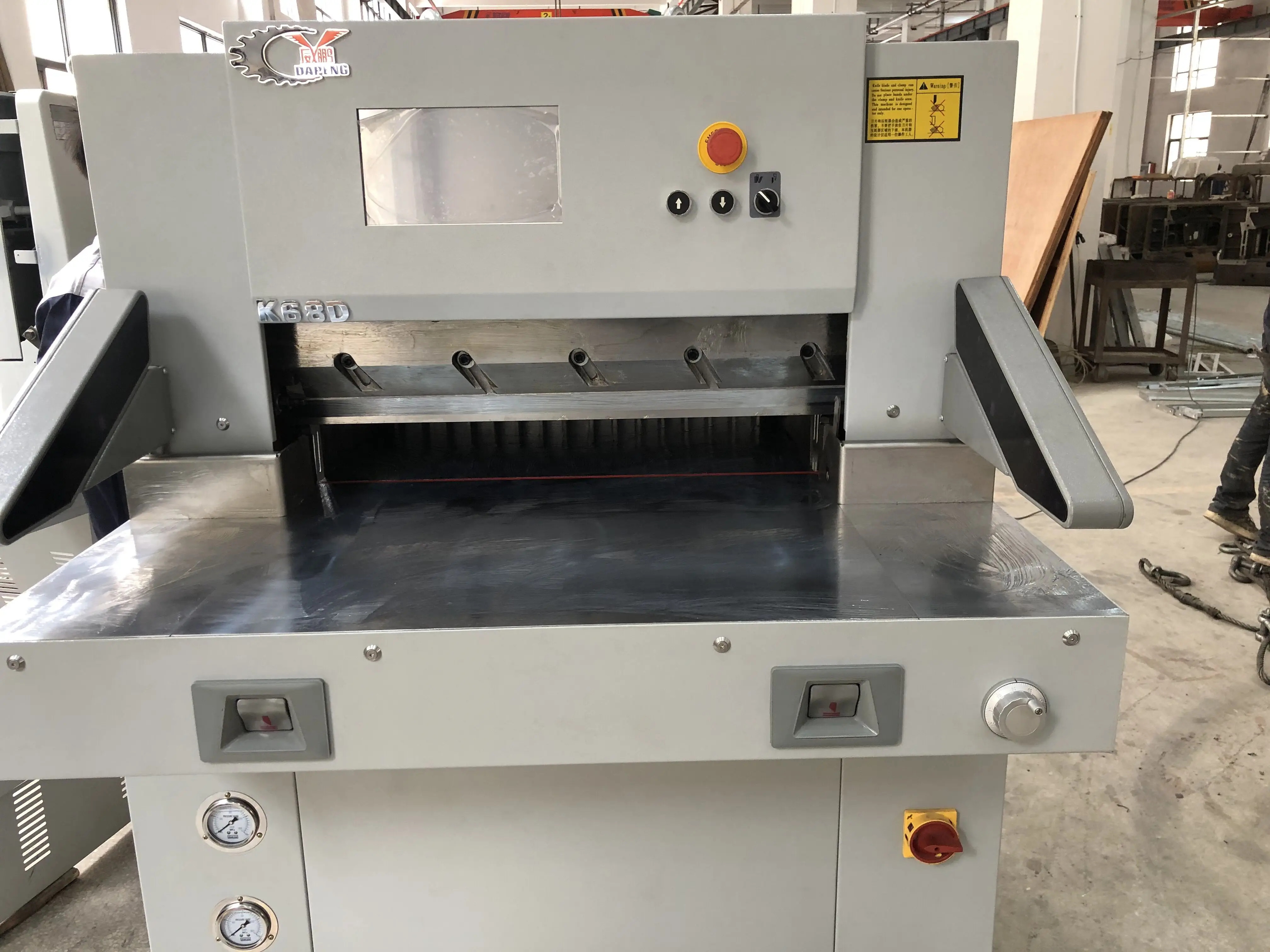 QZYK680DL-10 Ruian Dapeng  Factory Industrial Automatic Small size A3 and A4 Paper Cutting Machine