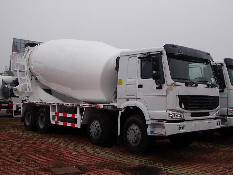 China Brand HOWO 10m3 Concrete Mixer Truck with Euro II Emission Mixer Truck for Sale