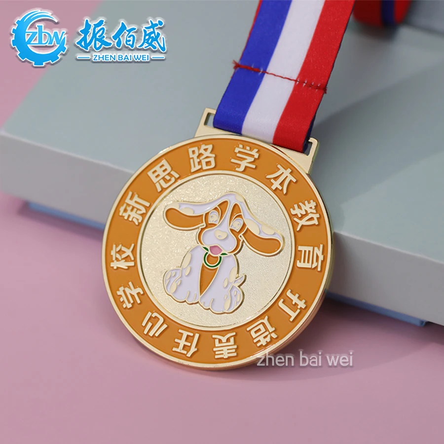 Manufacturers custom design personalized high quality soft enamel metal 3D zinc alloy Marathon Sports competition football MEDAL