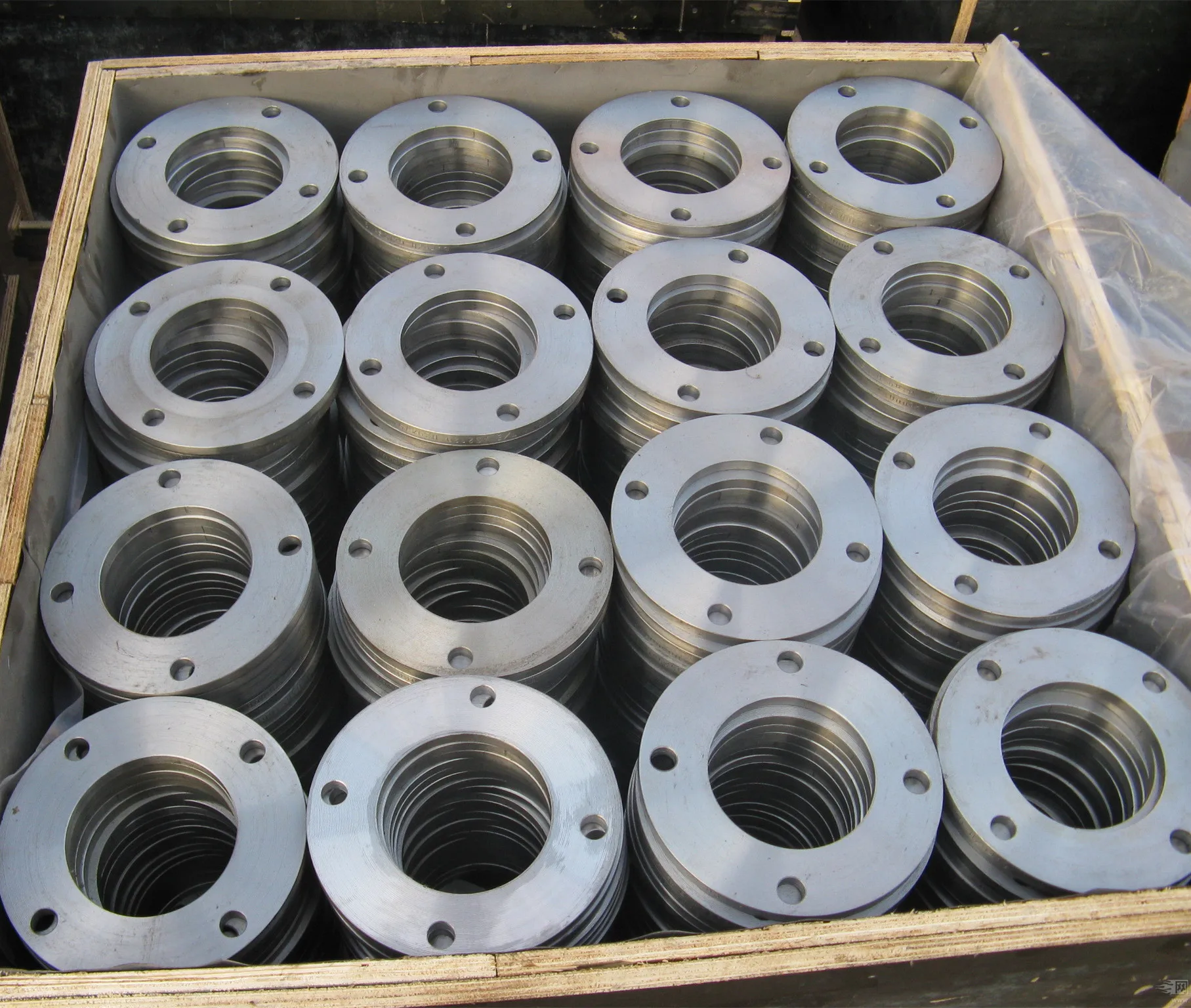 Brida plana S235JR EN-1092-1 flange for pvc with champer 5*70deg