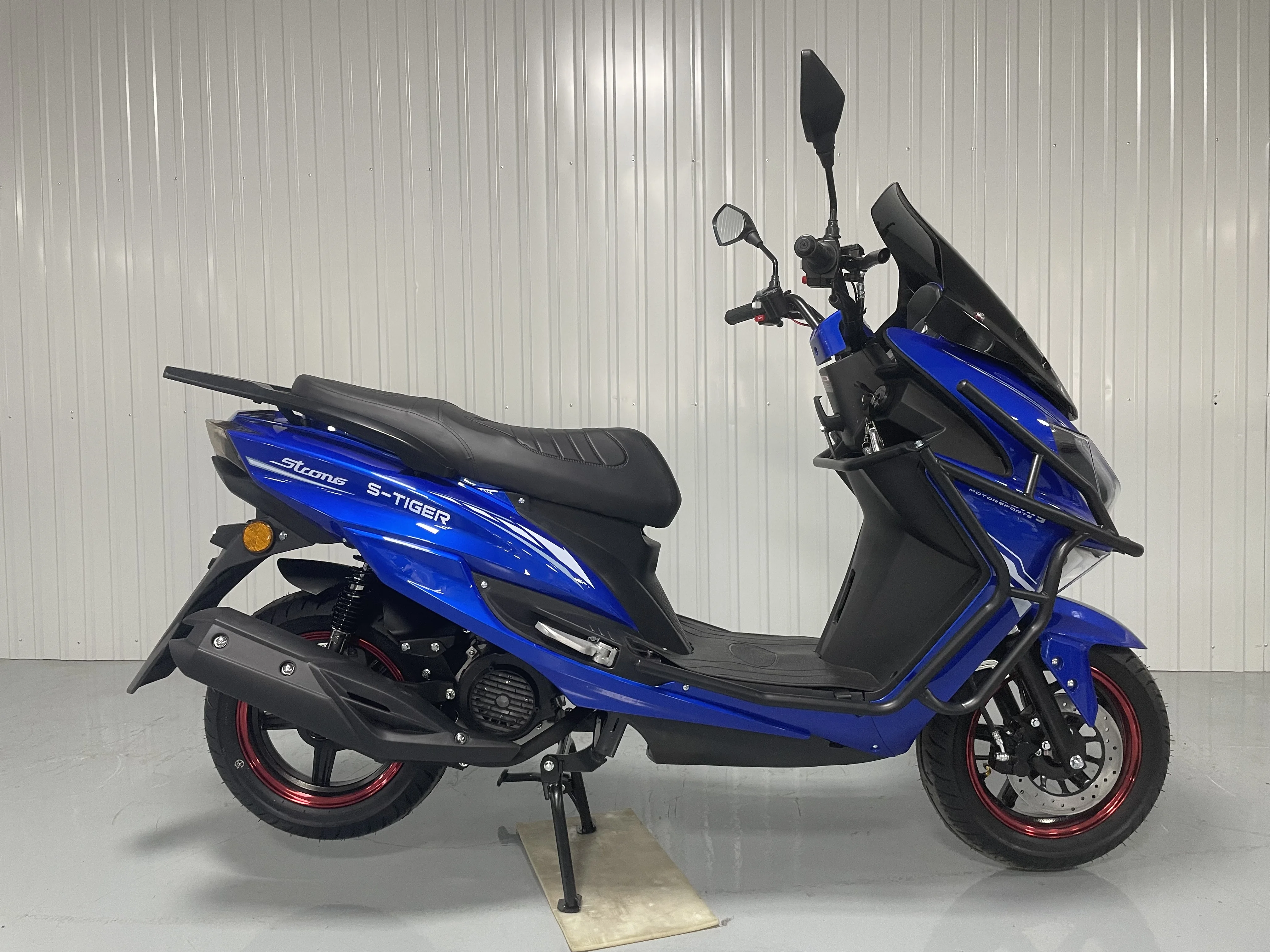 125cc/150cc good selling gasoline scooter with best price,CKD packing