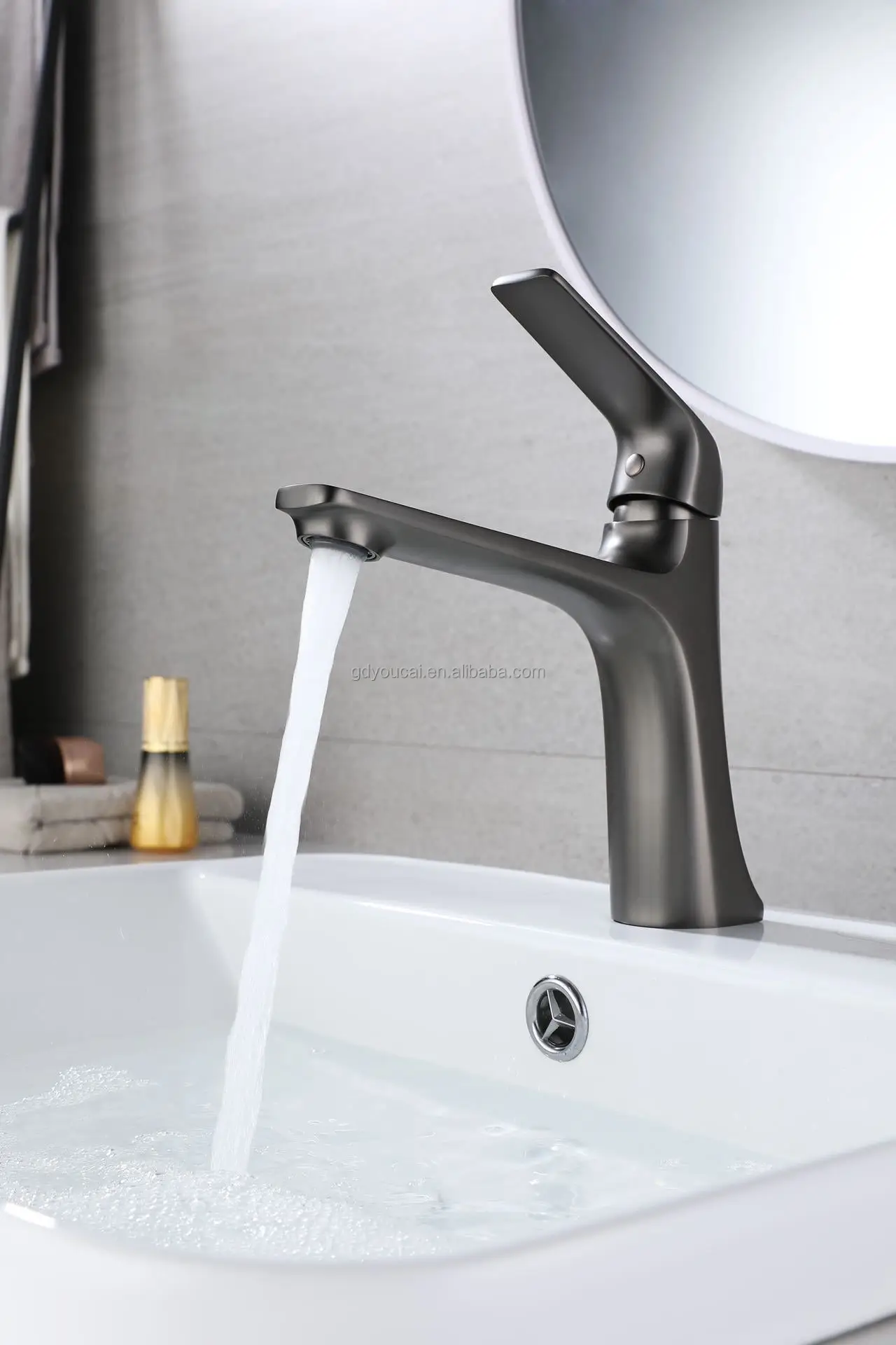 Hot sale Gun grey cold and hot faucet counter top basin deck mounted grey faucet hydro valve water filter tap