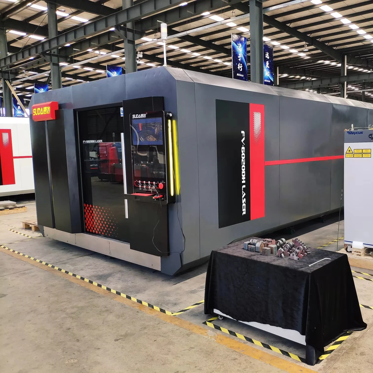 Efficient 6000W CNC Fiber Laser Cutting Equipment with 2 Years Warranty for 6mm Carbon Steel Cutting