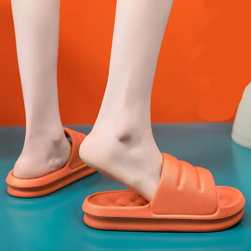 Fashion Women Slippers Wholesale Women  EVA Injection Sandals Bath Beach And Indoor Slides On Slippers