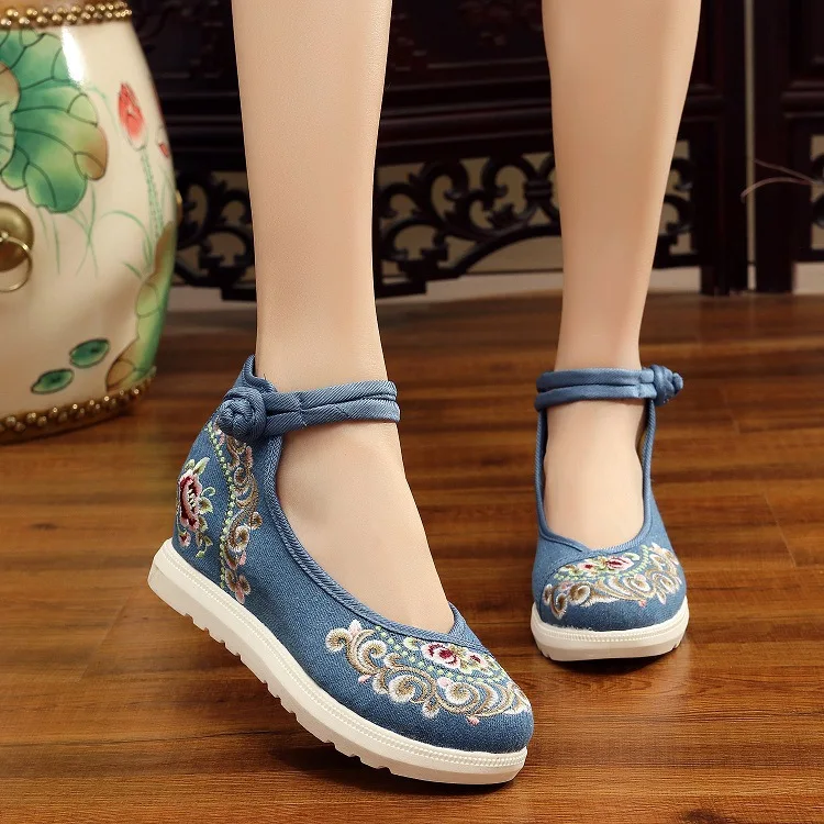 Cheap and Factory Price Fashion hot sale casual sports shoes  for women Casual Sneakers