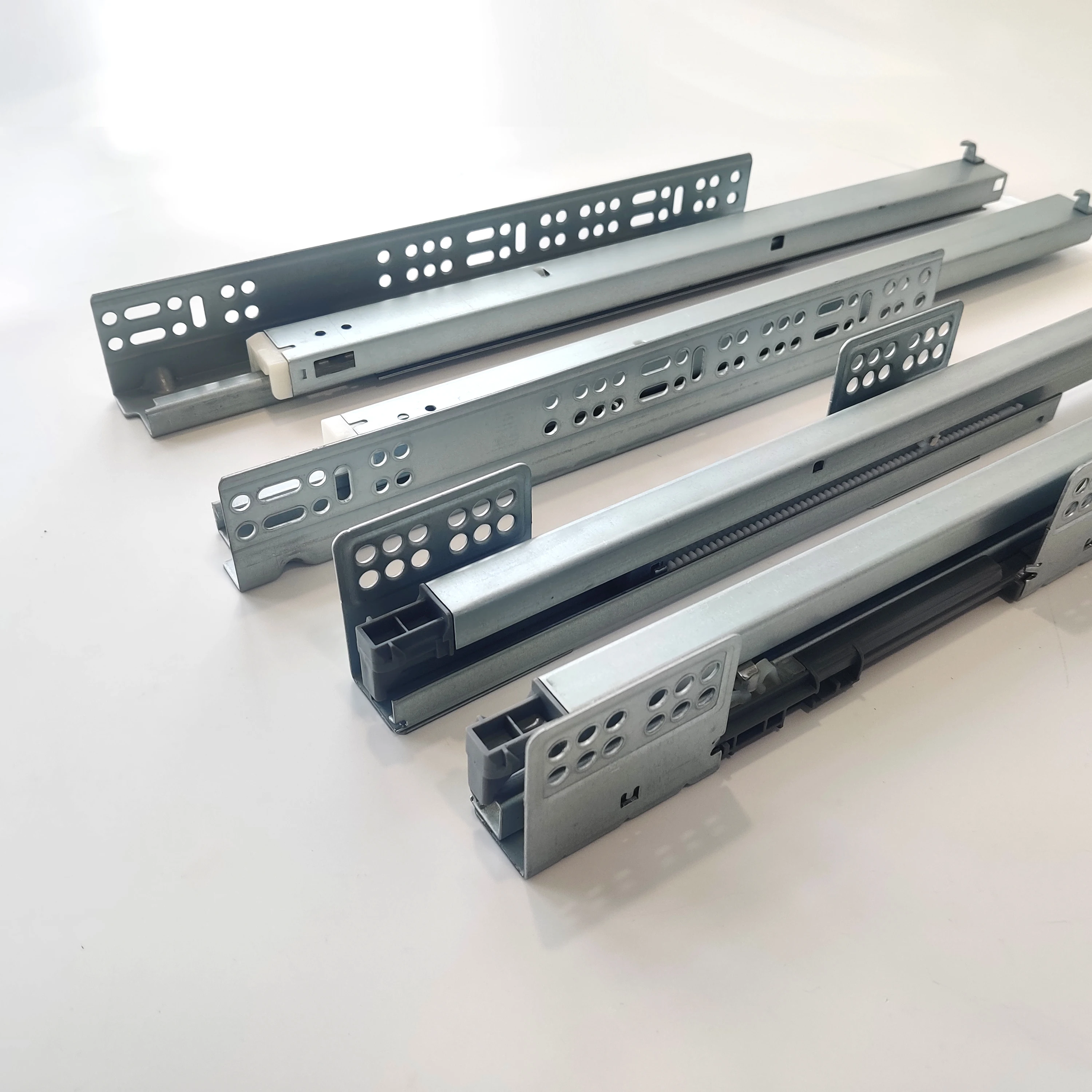 2024 низкий минимальный объем мебели полный удлинитель 3-х складной выдвижной ящик мягкий закрывающий телескопический канал 45 мм под установленным выдвижным ящиком