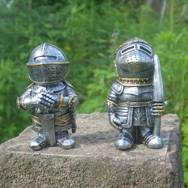  Best Selling Garden Miniature Toys Knight Gnomes Guard Suit Decor Resin Ornaments Armor