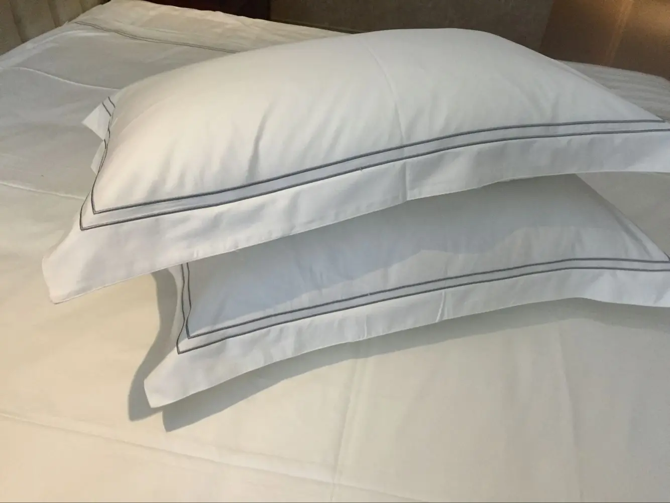 white polyester/bedding/bed pillow  home used pillow sham pillow protector