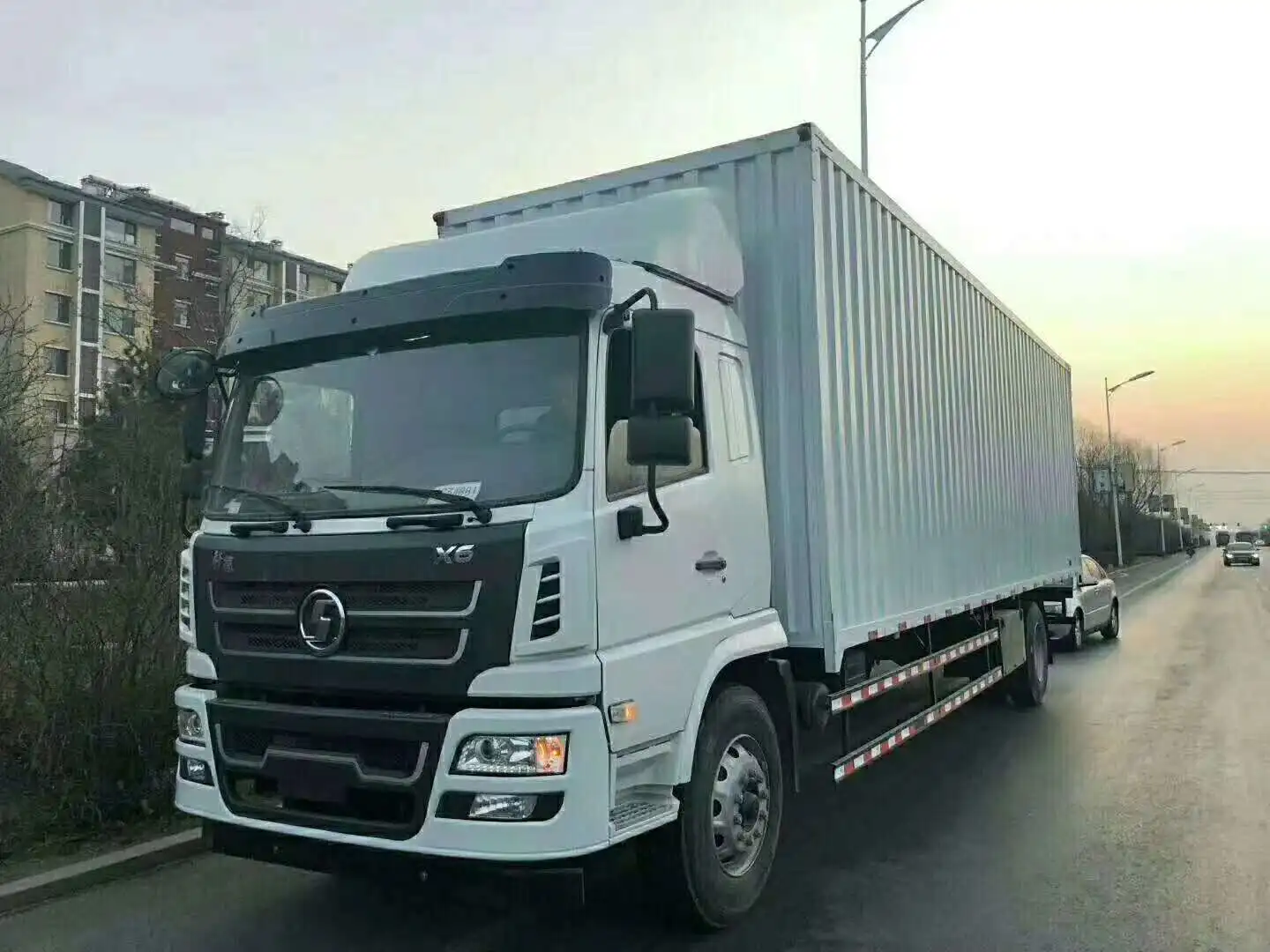 Высококачественный грузовой автомобиль shacman x6 van 18 тонный дизельный