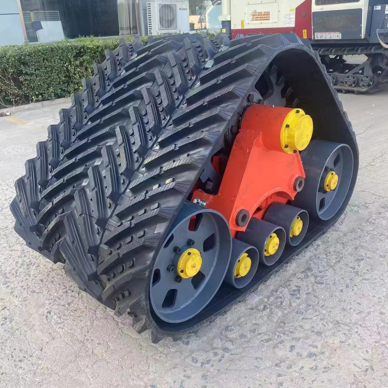 Support customized multi-functional triangular rubber track