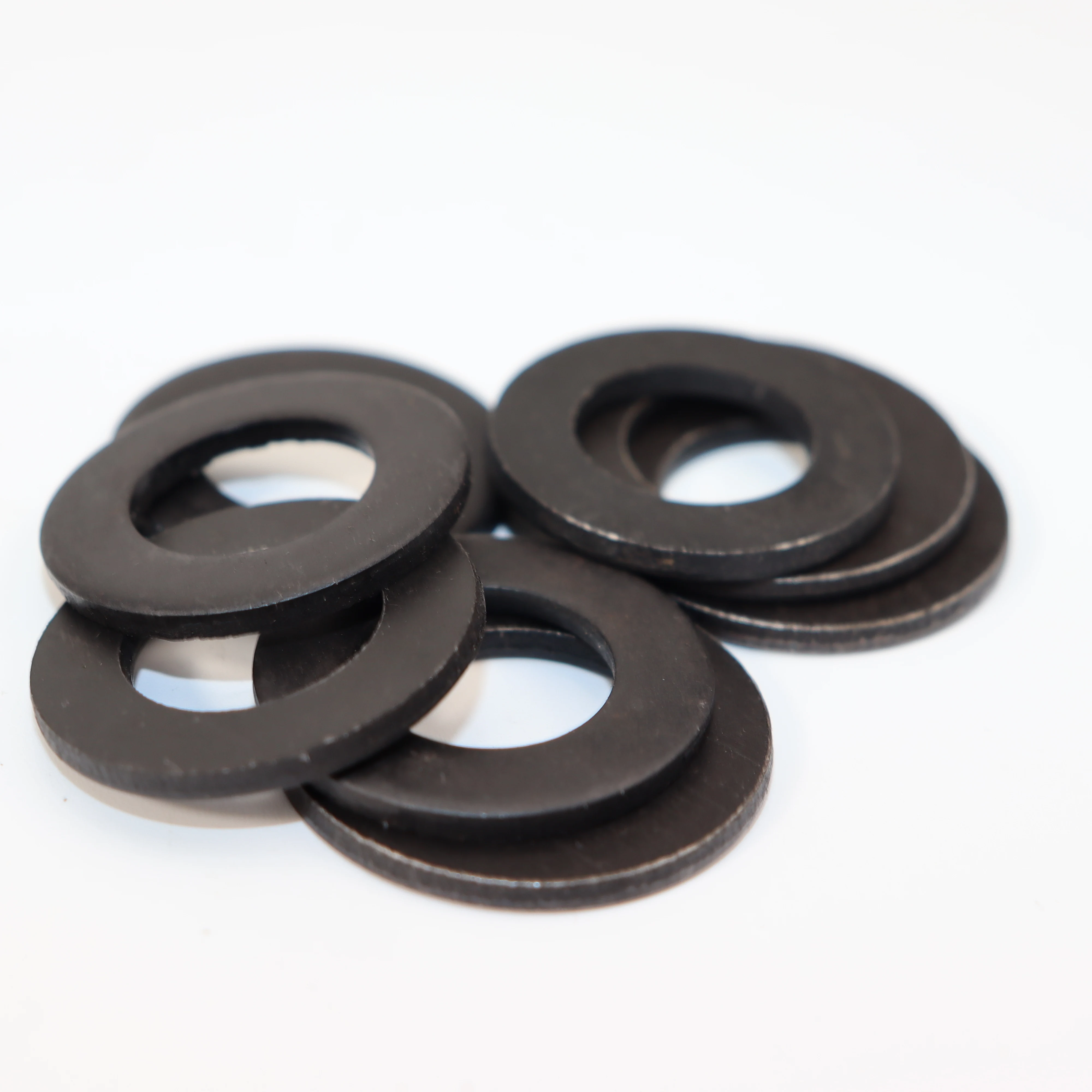 Hot selling grade 4.8 oxidized black washers flat plain washer for industry