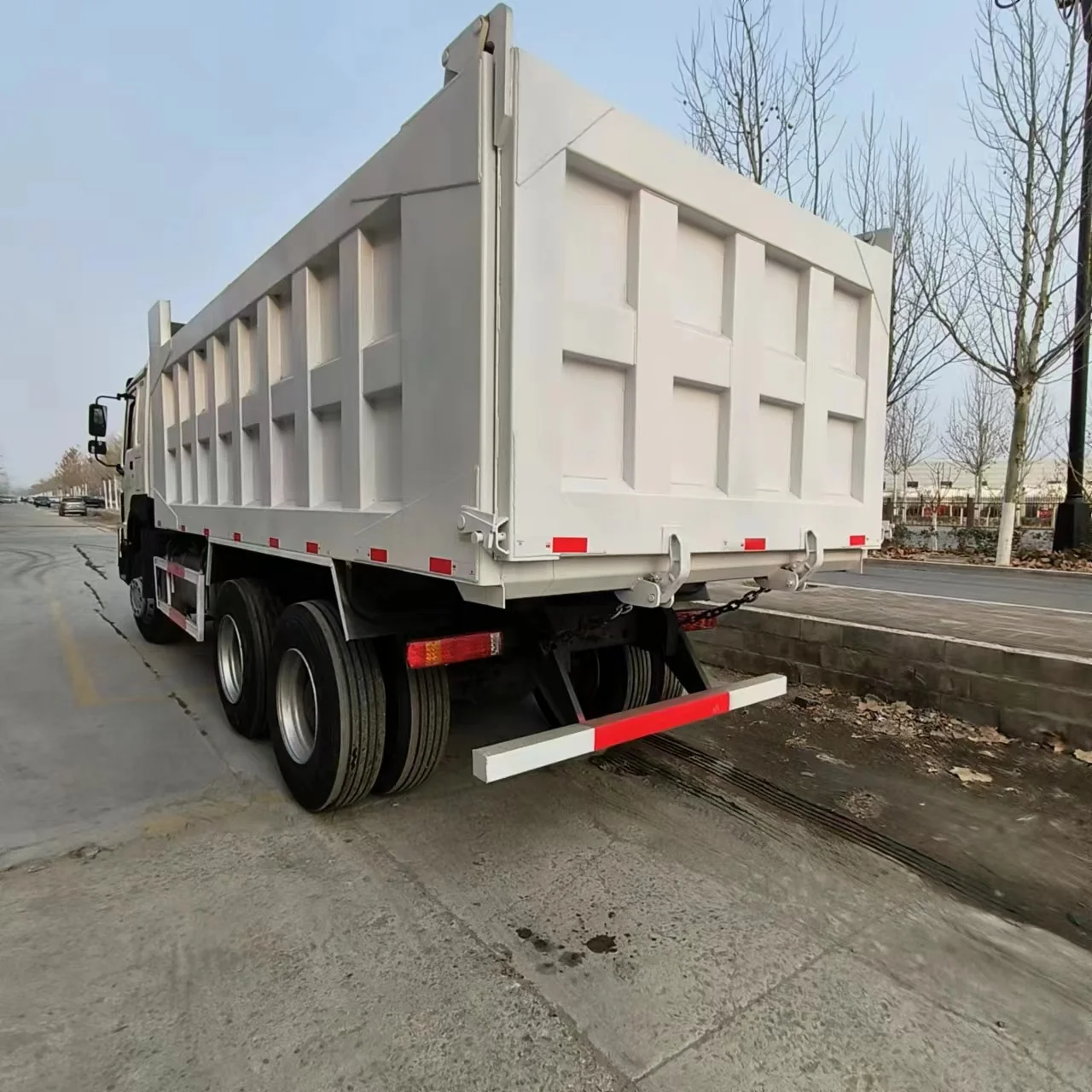 China National Heavy Duty Truck Haowo 20 ton 10 wheeled second-hand dump truck dump truck 6x4 in good condition