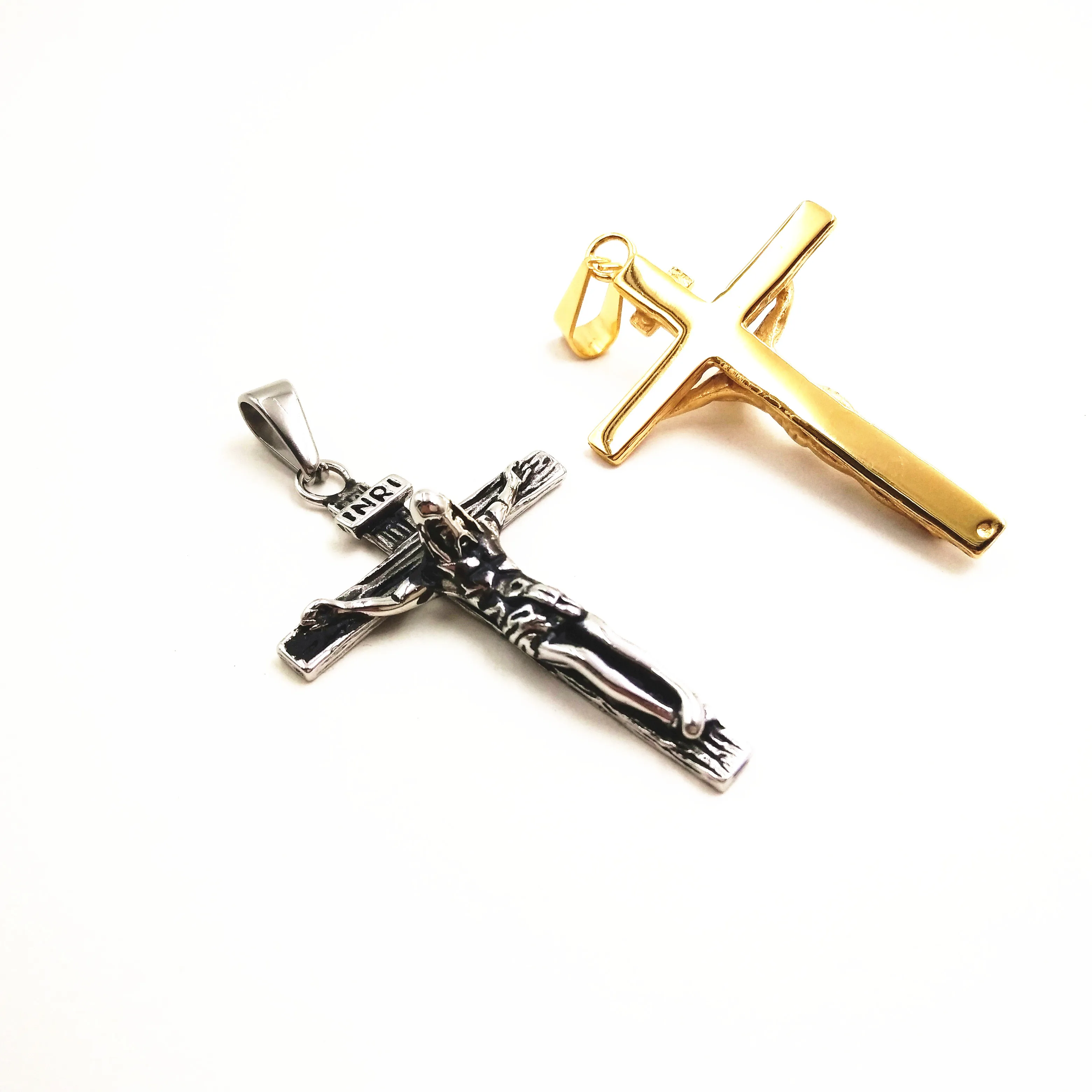 Factory direct wholesale 2016 charm new products customer design unique laser etch engraved inverted cross pendant for necklace