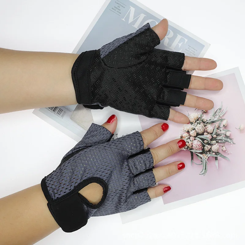 Custom Logo Half Finger Weight Lifting Gym Gloves Men Women Gel Pads Workout Training Fitness Gloves for Gym ,Rowing,Training