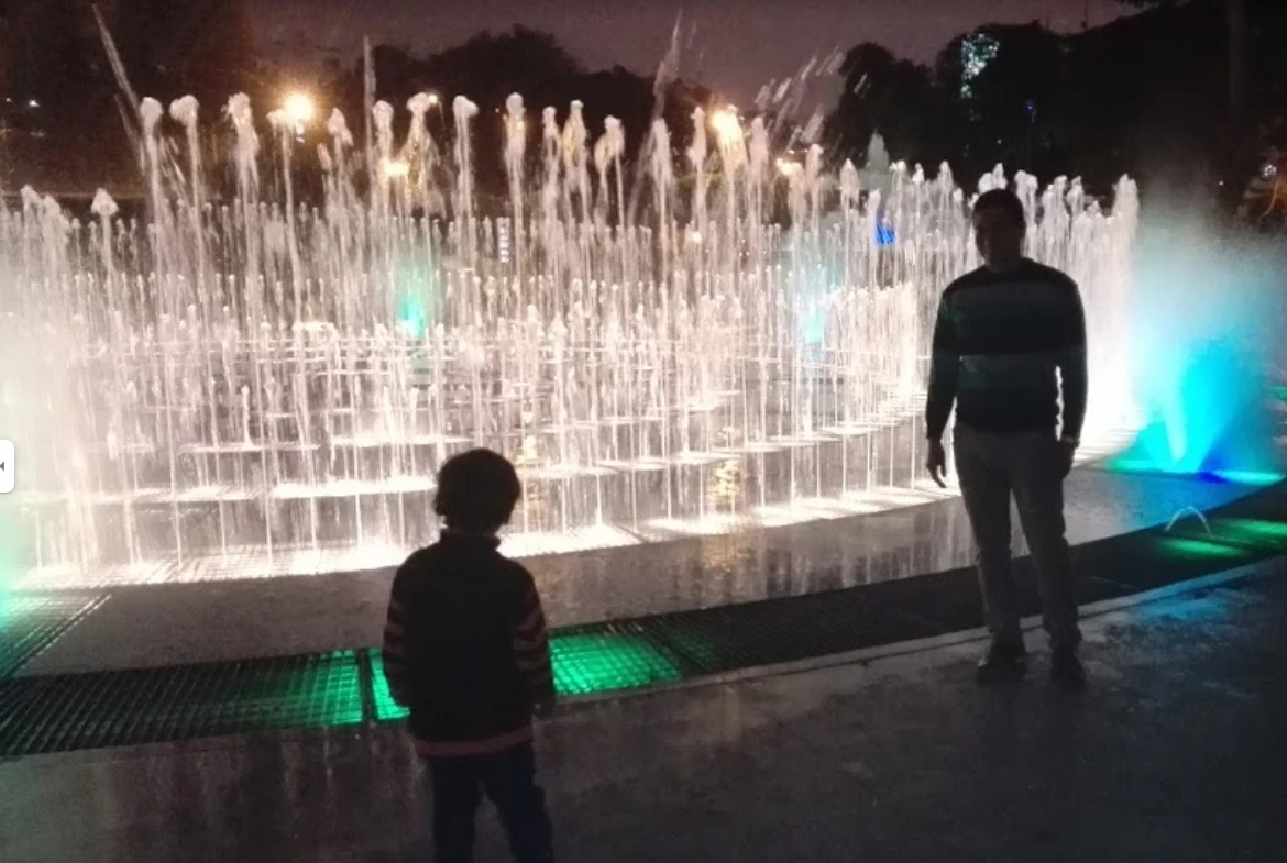 AWS Factory Price Dry Floor Water Fountain Customized Modern Style Music Controller Deck Water Fountain