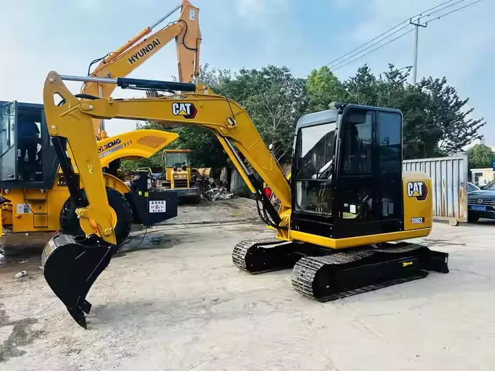 Hot Product ! Used Caterpillar CAT306E2 Mini Crawler Excavator with 34.7KW orignal cat engine cheap sale !