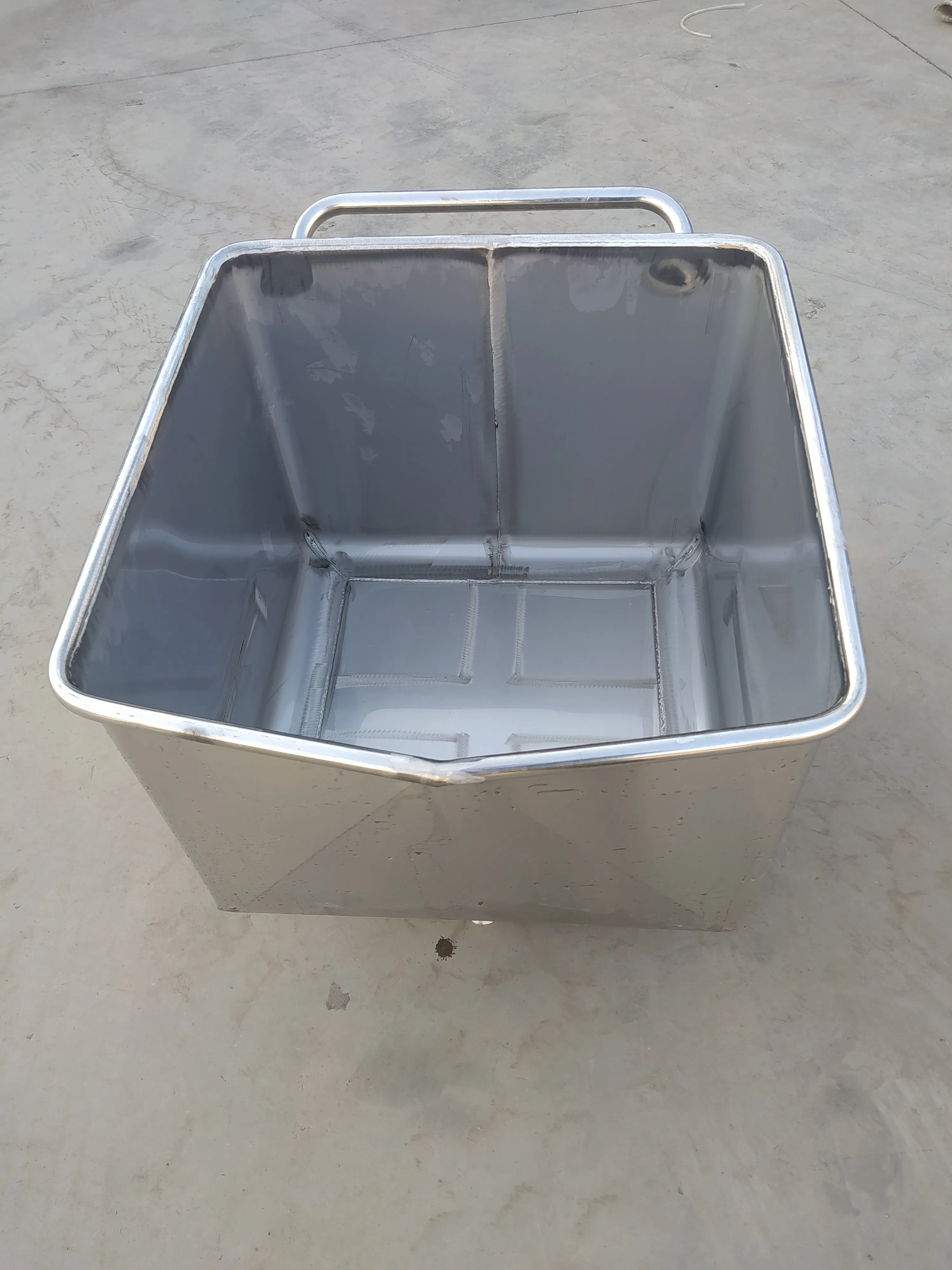 Low-cost and Durable 304 Stainless Steel 200 L Meat Bins Trolley Buggy for Slaughterhouse