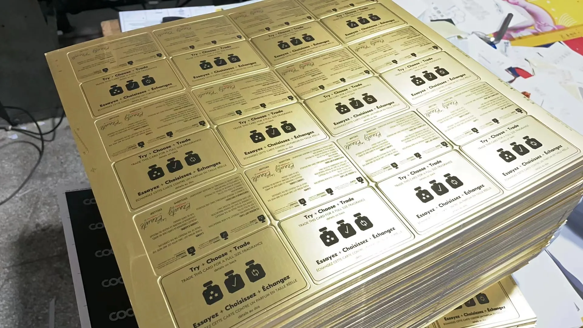 Aluminum Silver & Gold Metallic Inkjet Photo Paper Art Paper with PE Coating for Wrapping and Printing Golden Color