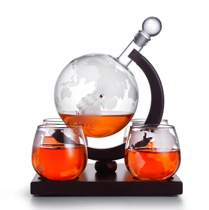 Wholesale 850ML Whiskey Globe Decanter With Wood Base Handmade Liquor Glass Decanter with 2 cups