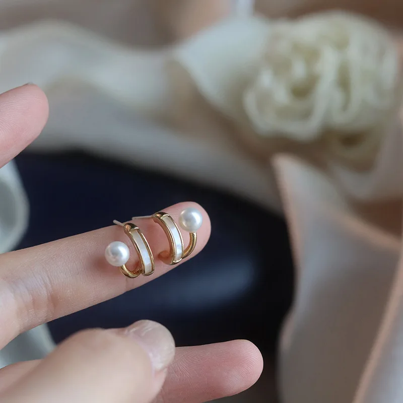 Wholesale Ready to Ship Woman Hoop Piercing Earrings for Jewelry Pearl and Gold Oil Drip Stud Earrings