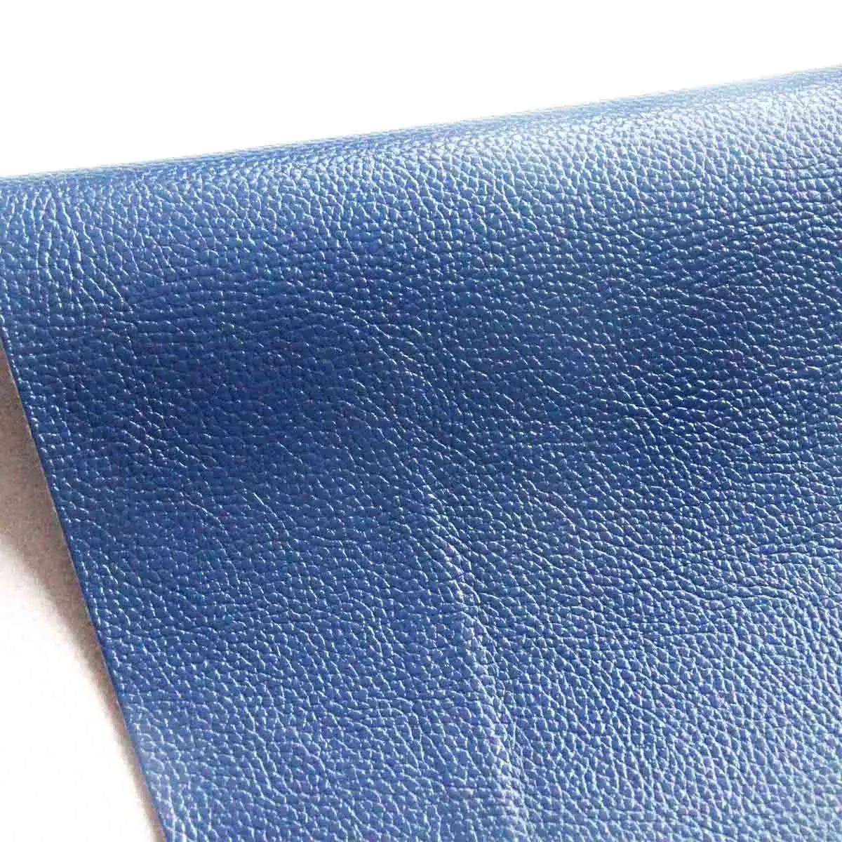 Oily leather PU artificial leather fabric to make bag or shoes and sofa material