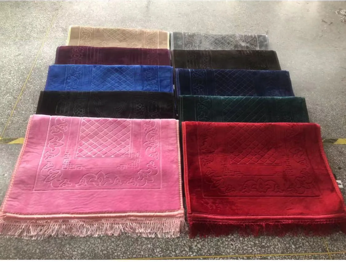 Bancy Factory Direct High Quality Polyester Prayer Mat Washable Muslin Carpet with Plush Puzzle Pattern for Home Muslim Prayer