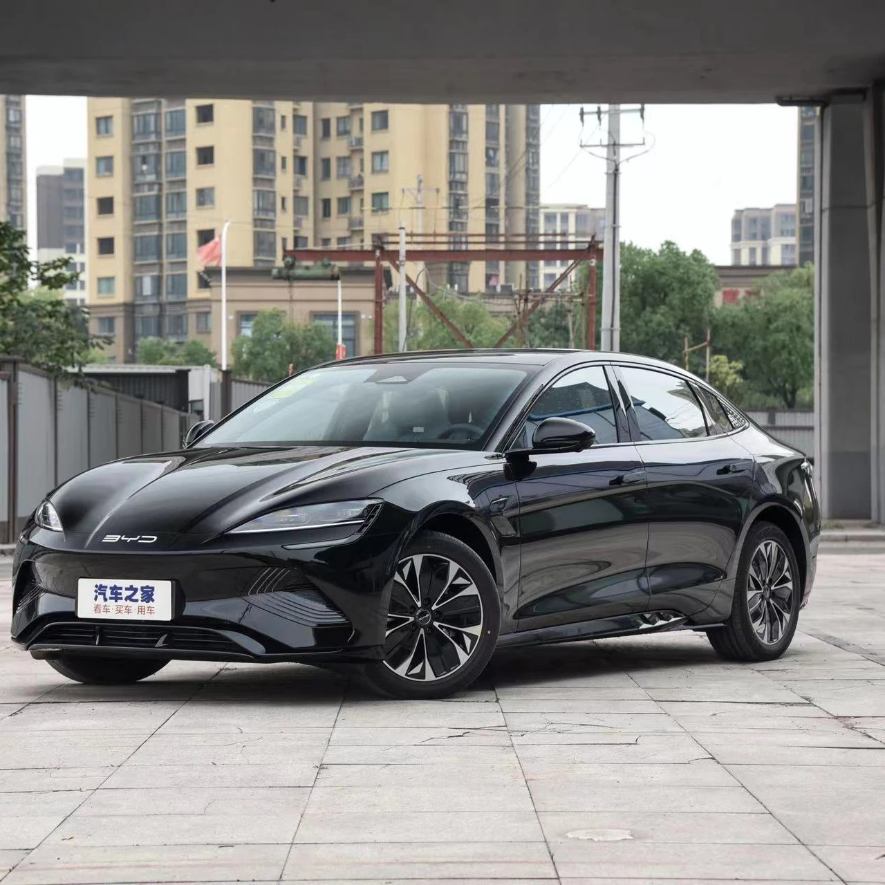 Китайский завод Электрический мини-автомобиль 550 км стандартная дальность действия задний привод премиум-класса 5 кожаных сидений 7 видов цветов дешевый автомобиль для продажи