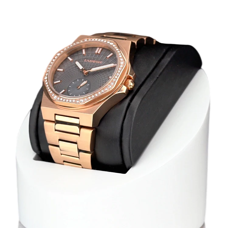 Rose Gold Rhinestone Quartz Watch for Men Black Dial Design Steel Watch Support Customized Design and logo Diamond Watch