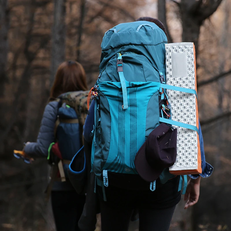 Reloaded Professional Mountaineering Backpack Hiking Bag 60L Multi-Storage Adjustable Backpack with Excellent Carrying System