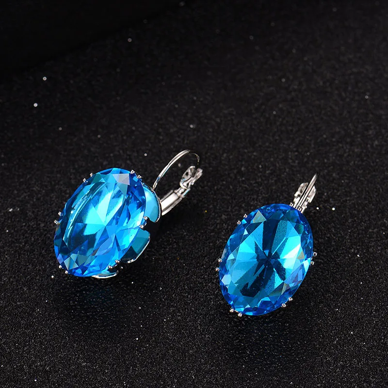Summer ladies vintage minimalist square lab grown diamond earrings