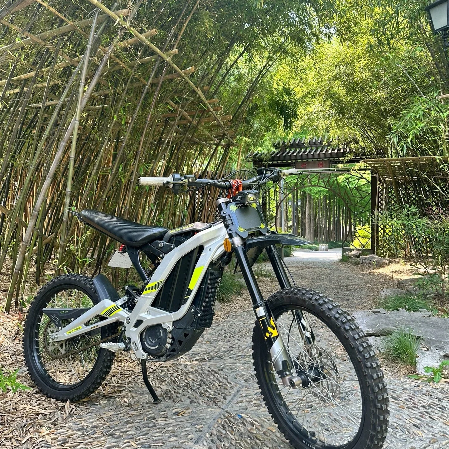 Light Bee X 6000W Suron Electric Dirt Bike 60V 40Ah  LBX Ebike Full Suspension 75KM/H Electric Motorcycle