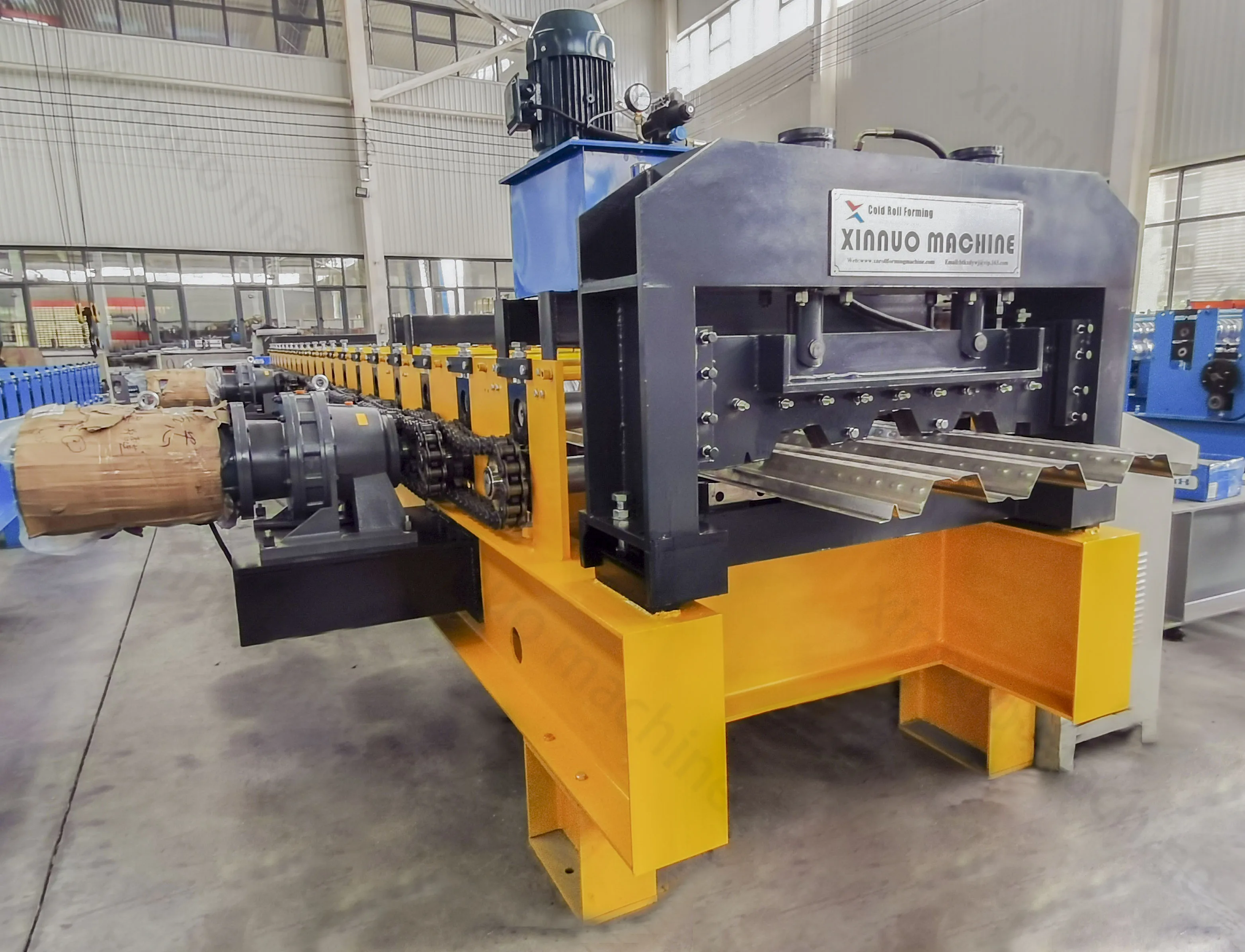 Building decking roll forming appliance for floor deck