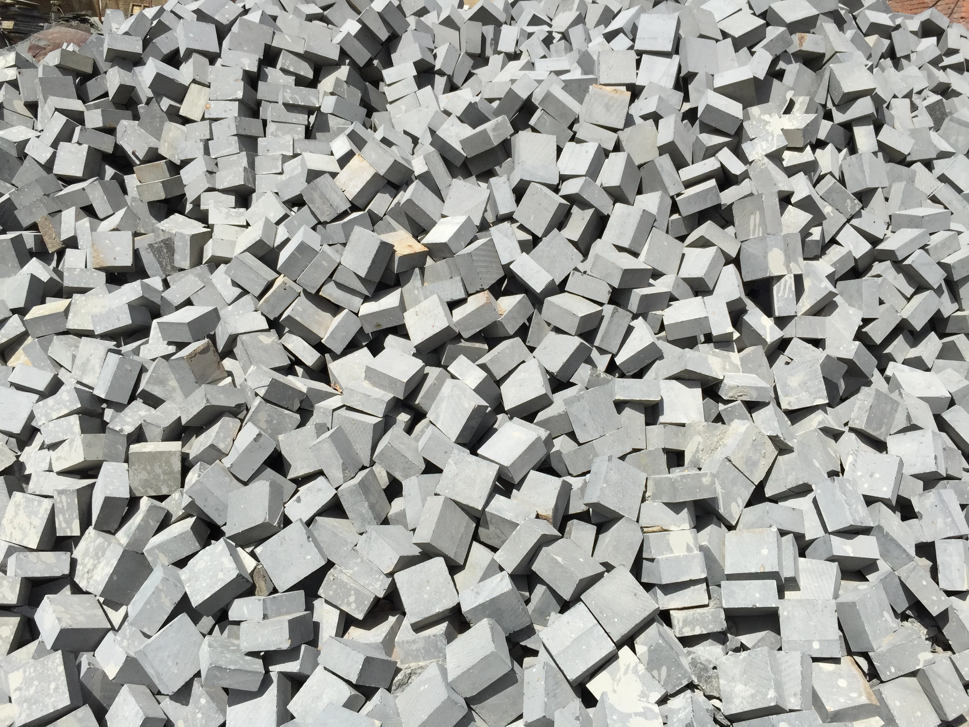 Grey Natural Machine Cut Flamed Stone Step Basalt Paving Stones for Garden Yard Park Sidewalk Driveway