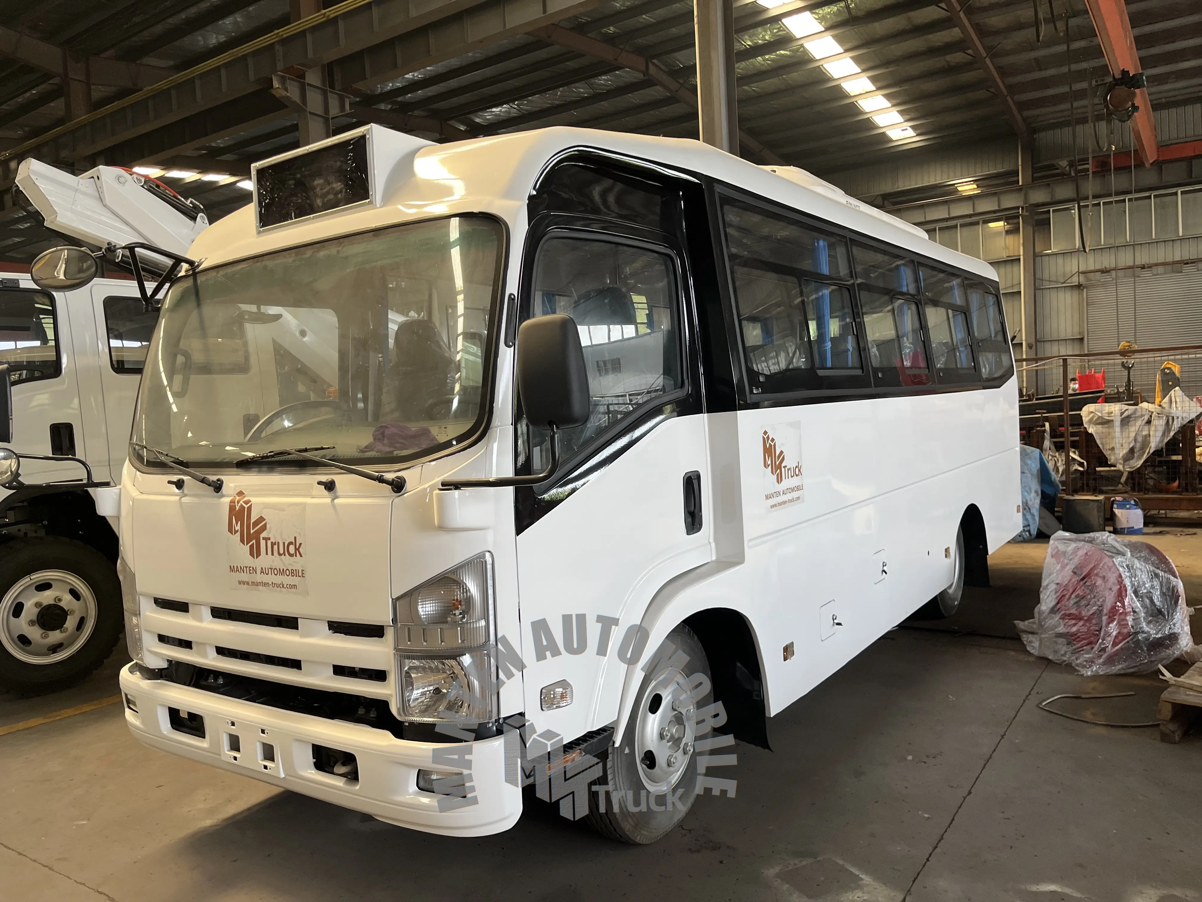 Цена ISUZU 4x2 20 30 мест пассажирский микроавтобус мини-автобус для городской логистики каботажное судно автобус