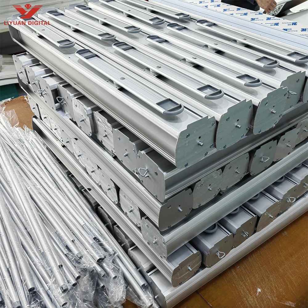 Factory Wholesale Custom Outdoor/Indoor Advertising Promotion PVC Roll Up  Banners Display Stand