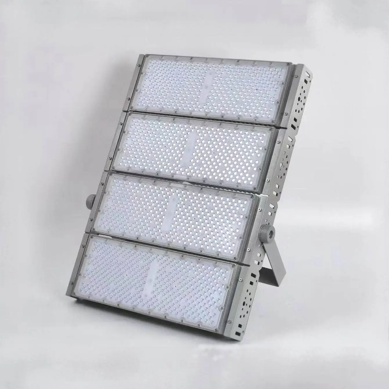 LED FLOOD LIGHT (7).jpg