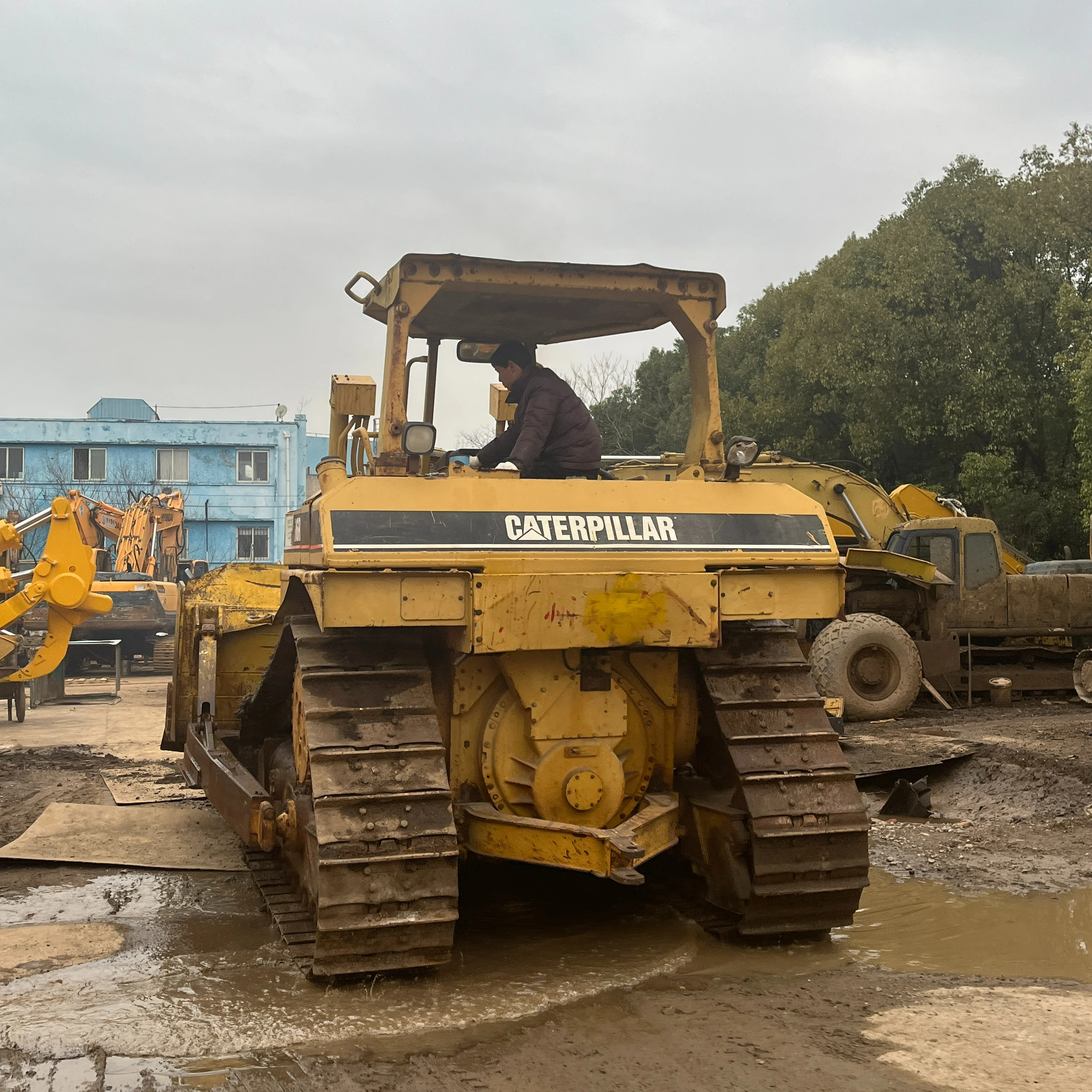 Cheap Original quality Used Cat D7R D6R Bulldozer Secondhand cat D6R crawler Dozer machines for sale