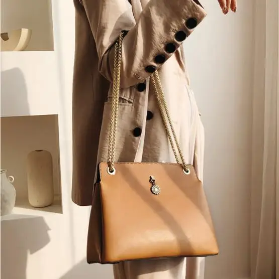 China wholesale 2020 new trending product genuine leather ladies shoulder bags women handbags purses