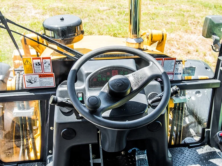 Factory Price 4WD Small Backhoe Loader Clg766A With Powerful Engine